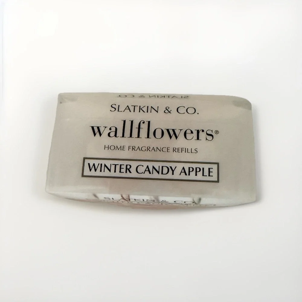 Bath & Body Works Slatkin Co WALLFLOWER Bulbs WINTER CANDY APPLE‎ x2 Bulbs New